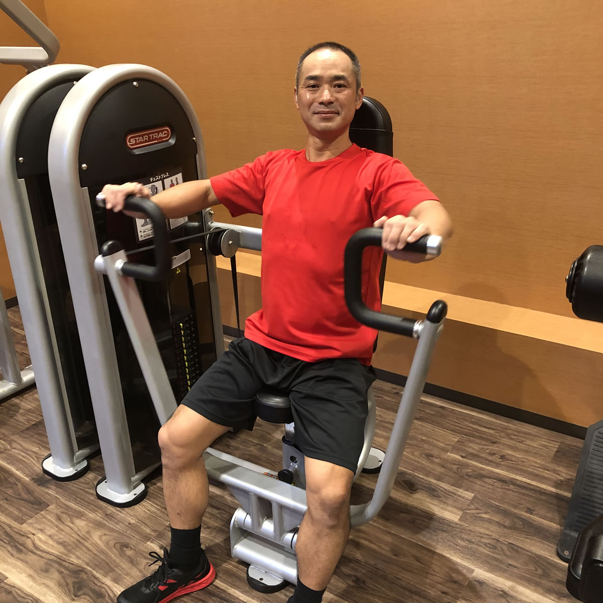 チェストプレス